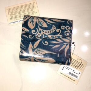 Patricia Nash Reiti Leather Bifold Wallet Greek Floral Print NWT & Card